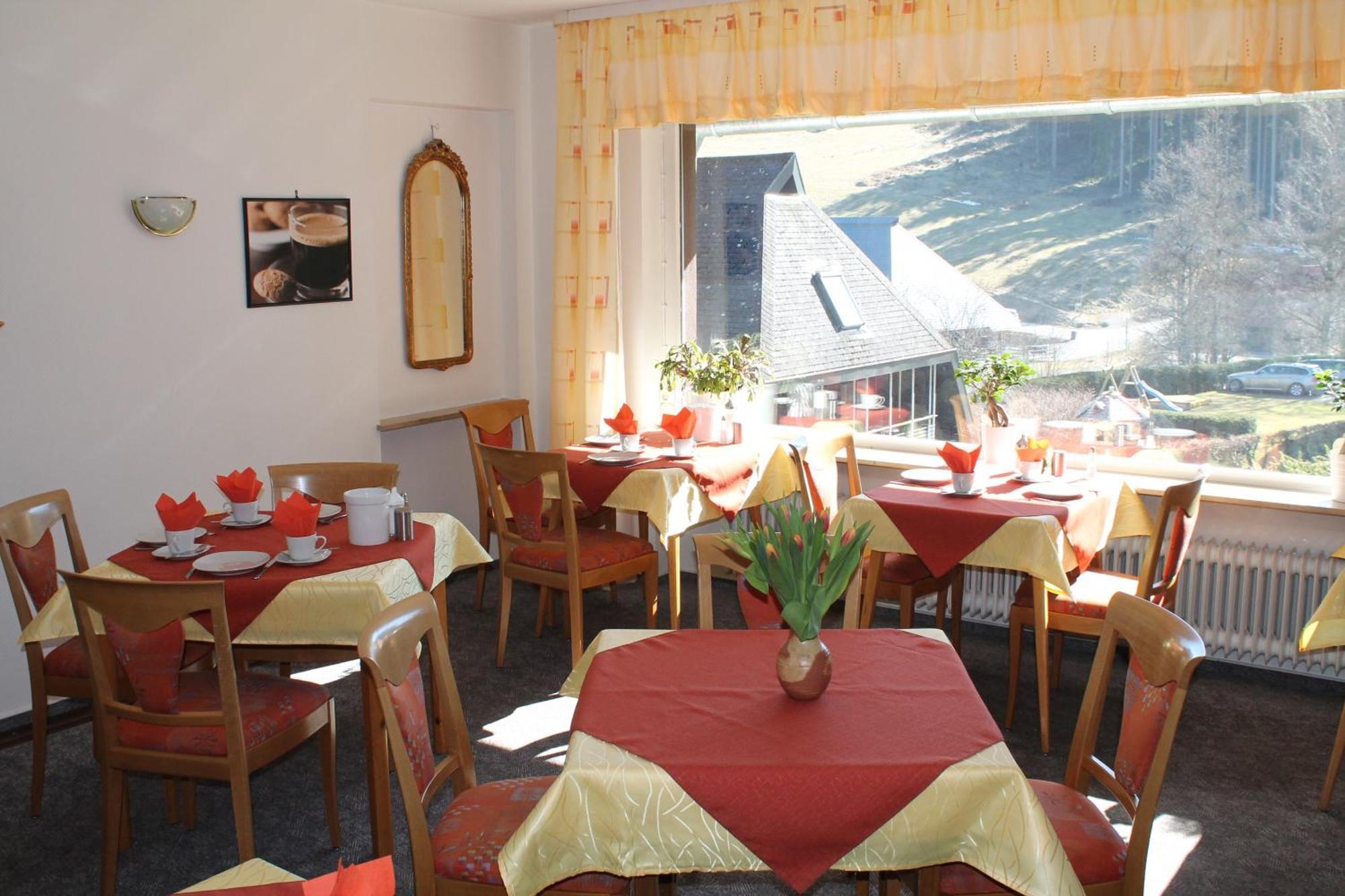 Hotel-Pension Thome Hinterzarten Ngoại thất bức ảnh